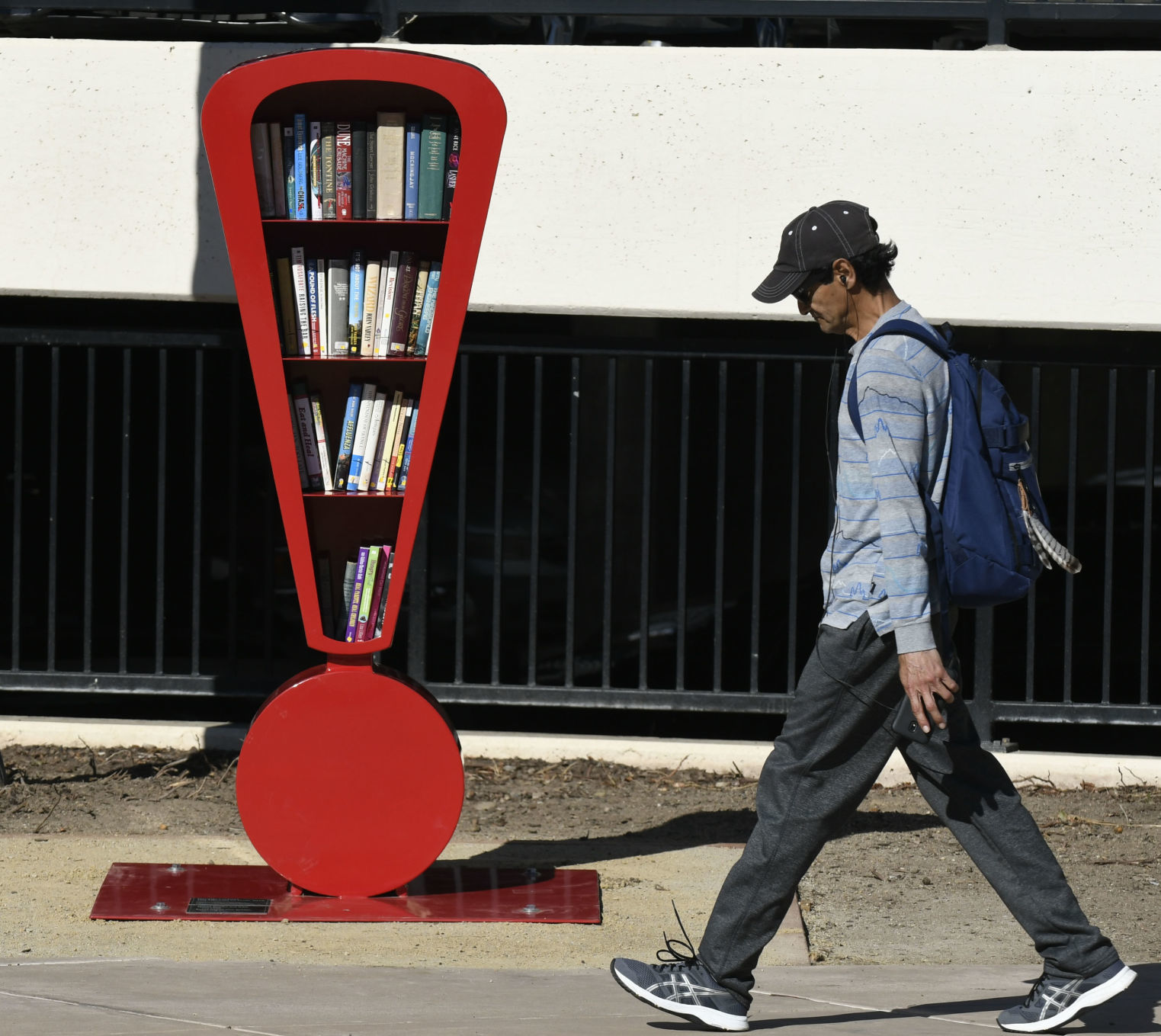 011420 Tiny Libraries exclamation mark 04.jpg